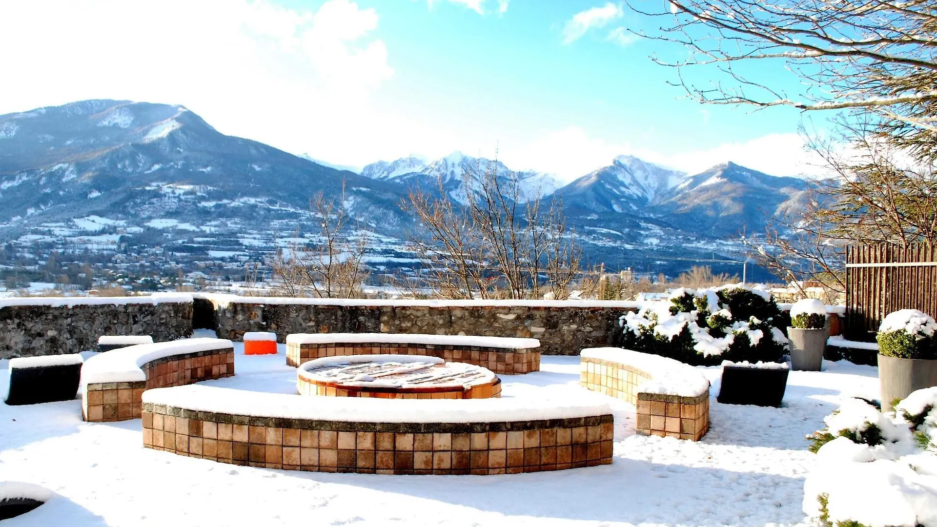 Hotel La Robeyere; BW Signature Collection Embrun 4*,  Frankreich