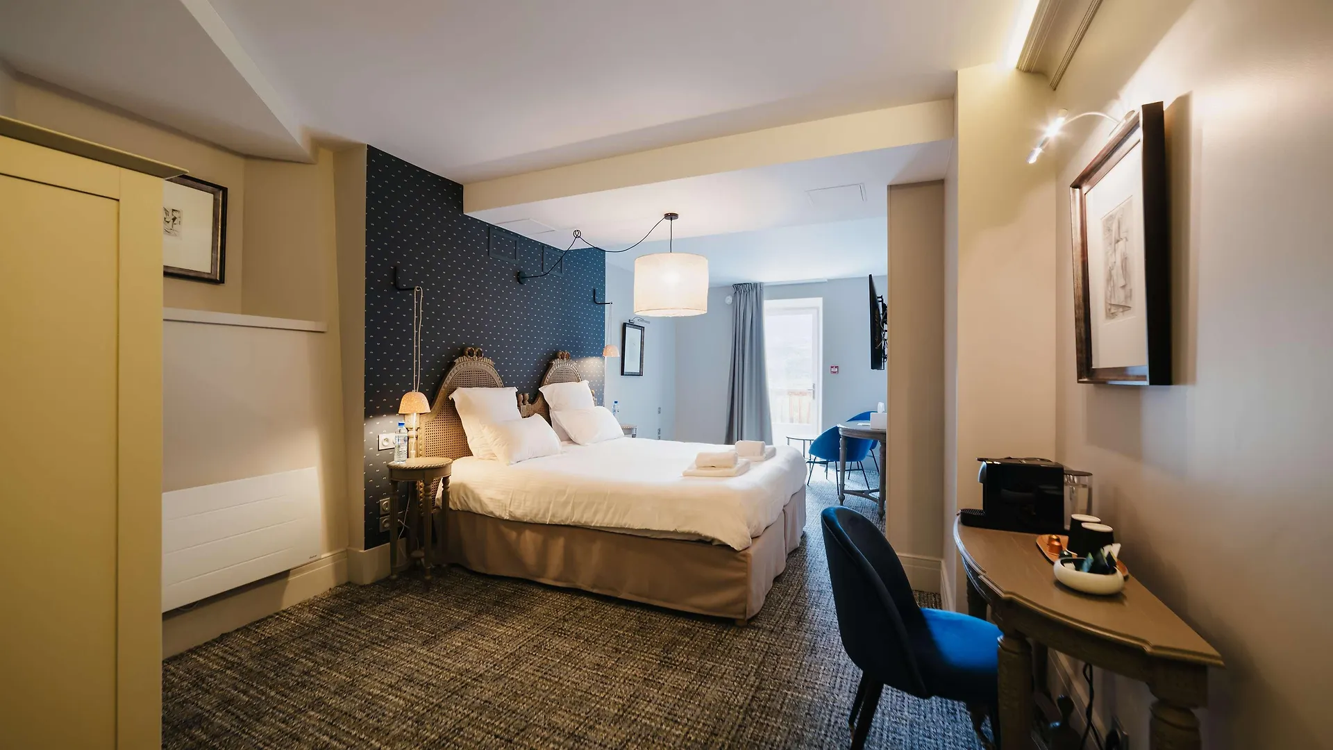 Hotel La Robeyere; BW Signature Collection Embrun 4*,  France