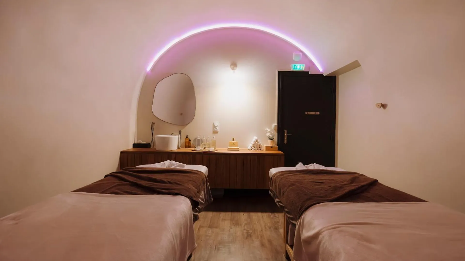 Hotel La Robeyere; BW Signature Collection Embrun Francja